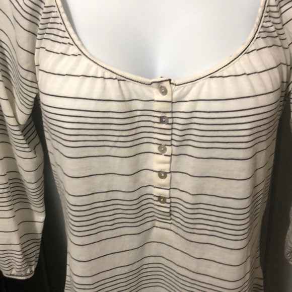 Velvet white tee w/black stripes size medium - Picture 2 of 5